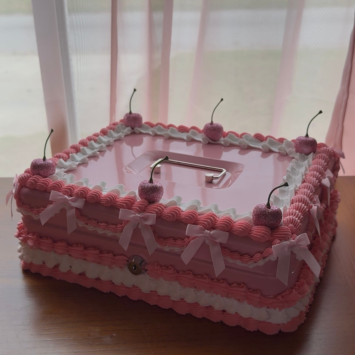 Cake Cash Box