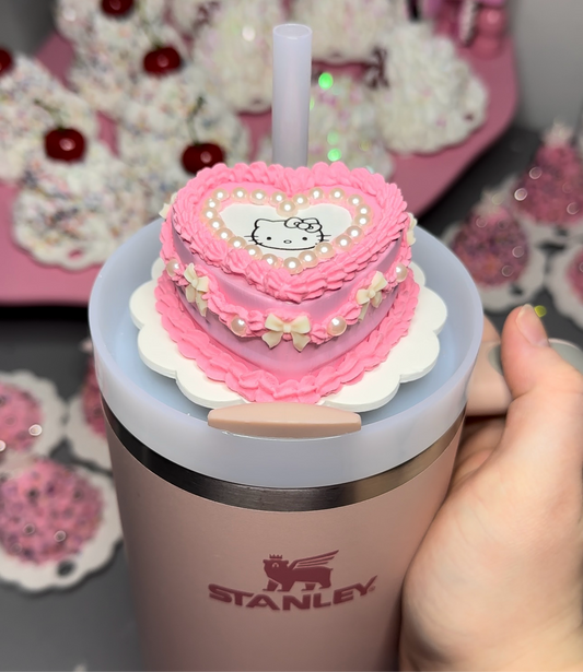 Hello Kitty Topper