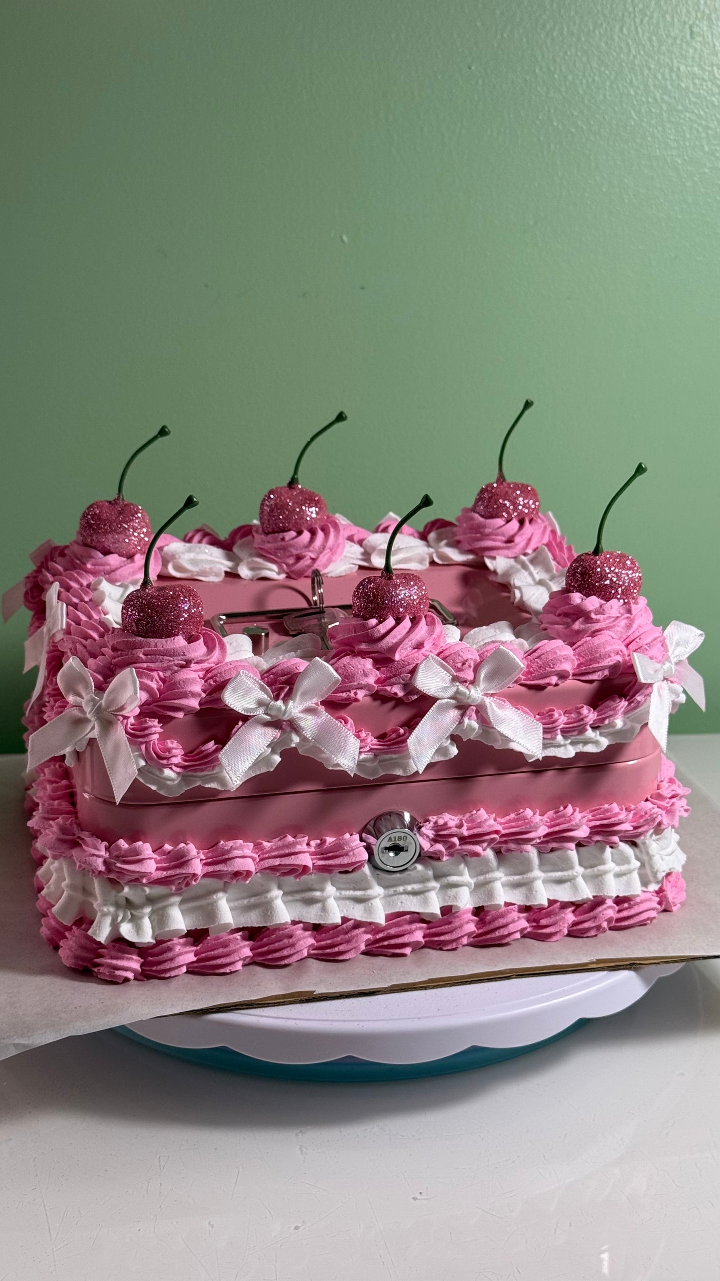 Cake Cash Box